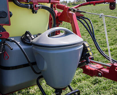 HM/Bizonyitotttechnologia/Kitűnő-vegyszer-bekeverés